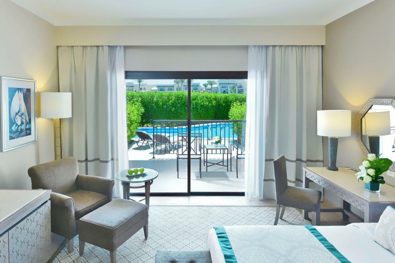 シュタイゲンベルガー アルカサル ホテル シャルム・エル・シェイク エクステリア 写真 A room at Hilton Sharm El Sheikh Resort